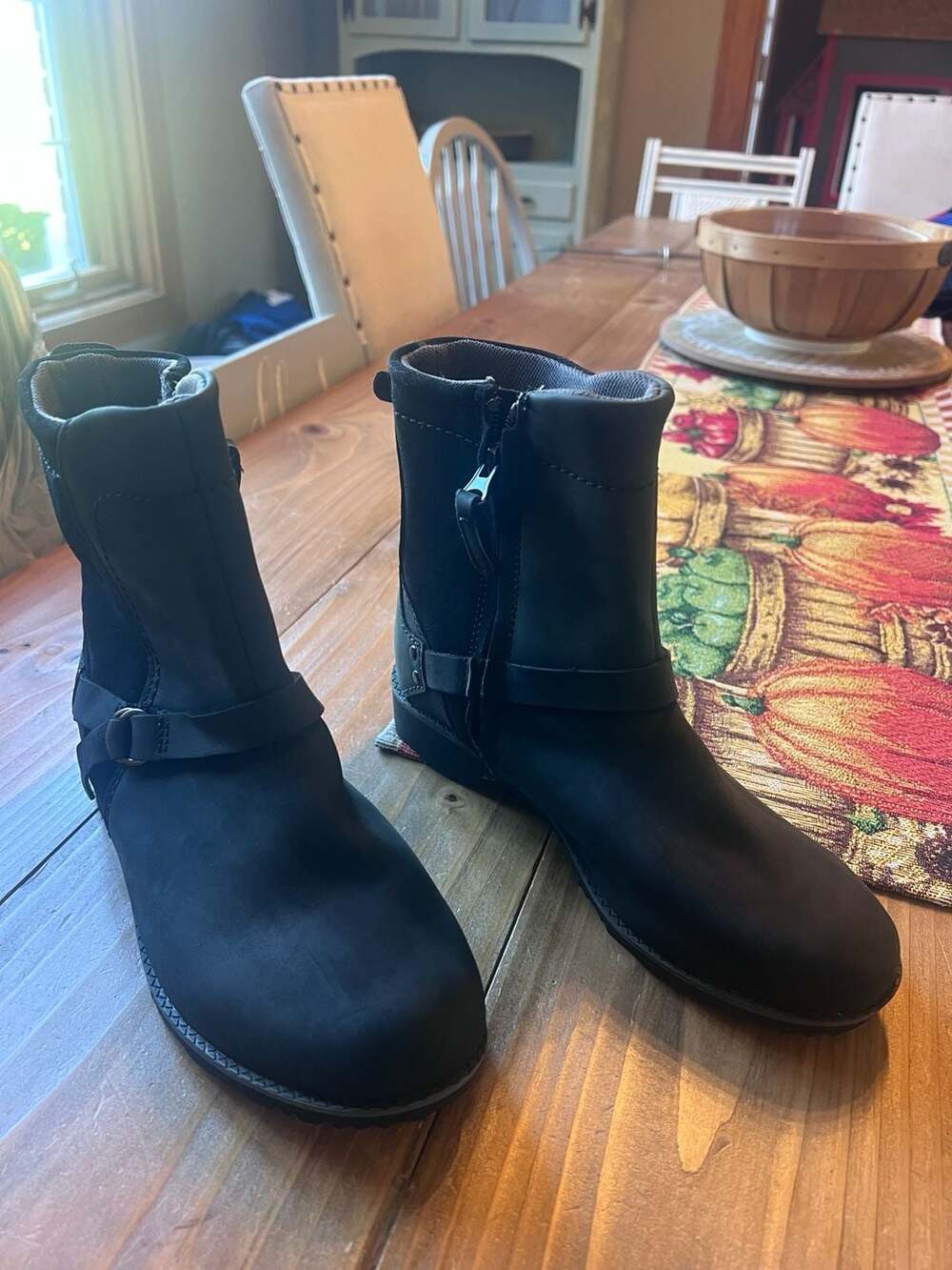 Eddie Bauer Black Leather Ankle Moto Boots Size 6.5 EUC